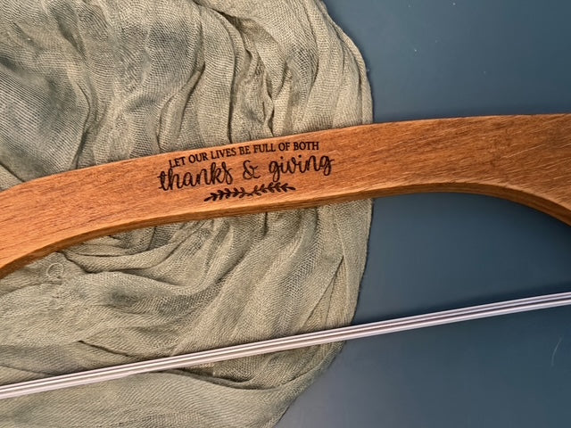 Personalized Laser Engraved Bread Knife – 15.7"  – Custom Gift for Bakers & Bread Lovers | JOYA CREATIONS